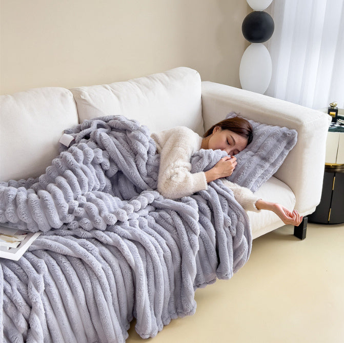 WarmHug Blanket - Ultimate Coziness for Cold Winter Evenings