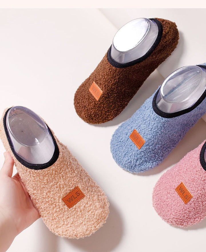 Camel fleece-lined slipper socks with grip sole