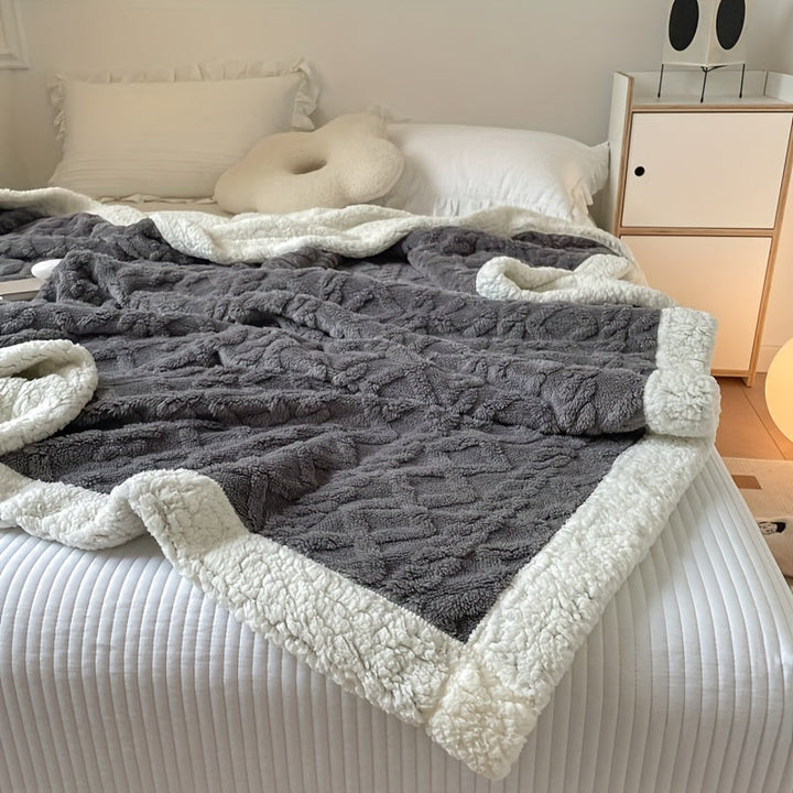 CozyNest - Reversible Fleece Blanket for Fall and Winter