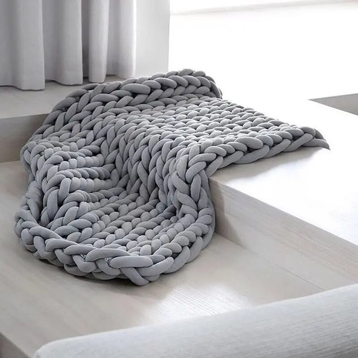 Chunky Knit Handmade Weighted Throw – Ultra-Cozy &amp; Stylish Blanket