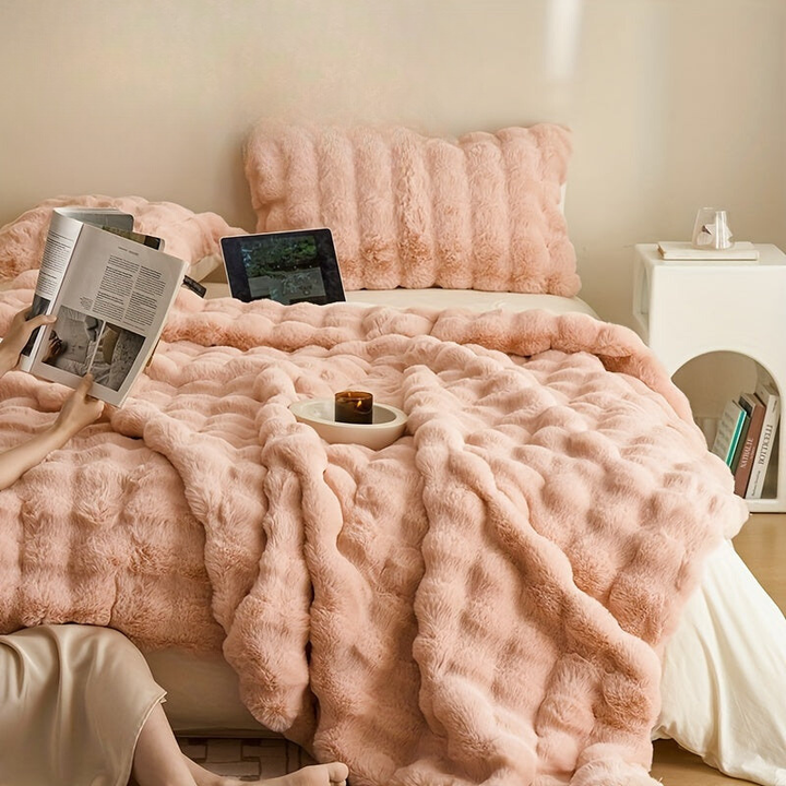 Double-Sided Fleece Blanket – Soft, Warm &amp; Stylish for All Seasons