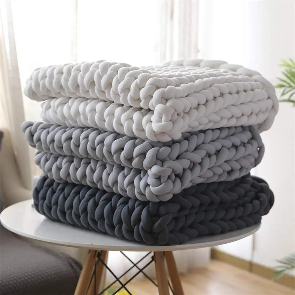 Chunky Knit Handmade Weighted Throw – Ultra-Cozy &amp; Stylish Blanket