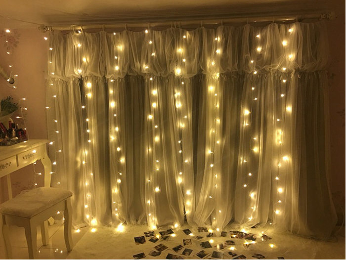 Plushridge LED Curtain Lights 9.8 x 9.8 ft, 304 LEDs with Remote