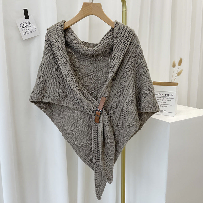 Chunky knit triangle scarf with buckle
