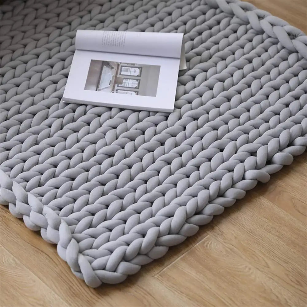 Chunky Knit Handmade Weighted Throw – Ultra-Cozy &amp; Stylish Blanket