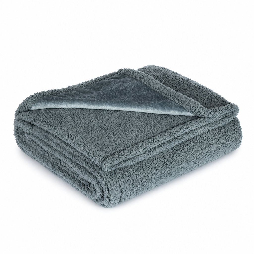 Waterproof Soft Fleece Throw Blanket with Quick-Dry Finish