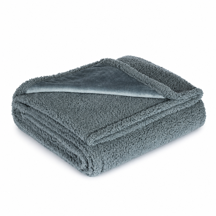 Plushridge™ Waterproof Soft Fleece Throw Blanket with Quick-Dry Finish
