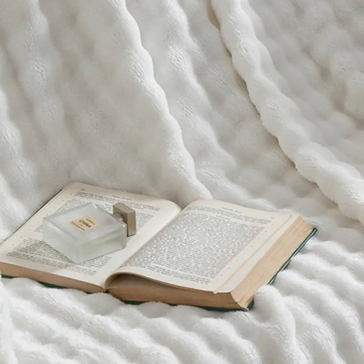 3D Bubble Plush Blanket with Cloud-Soft Raised Texture