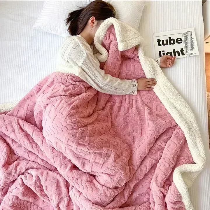 WarmHome Winter Blanket – Luxury Lambswool Fleece Blanket with Double-Sided Design