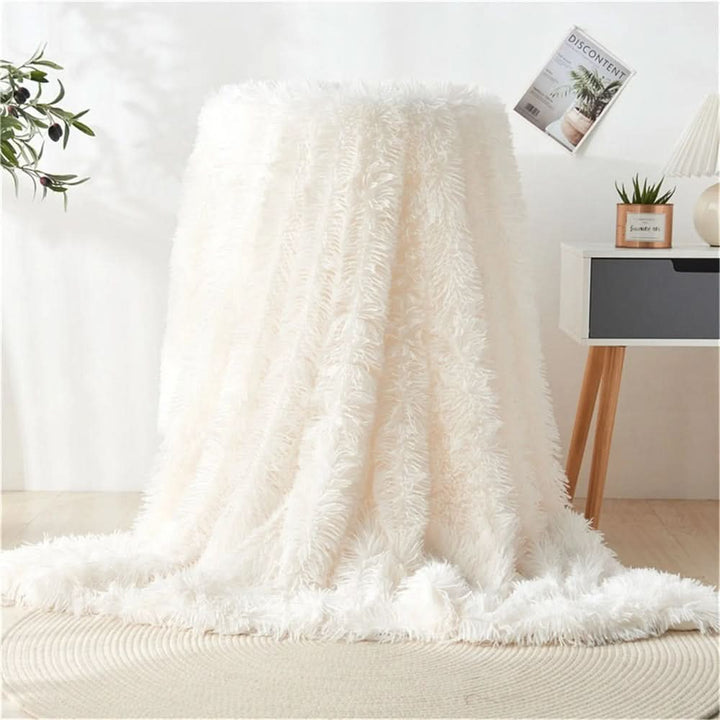 Silky Faux Fur Throw Blanket with Velvety Soft Warmth