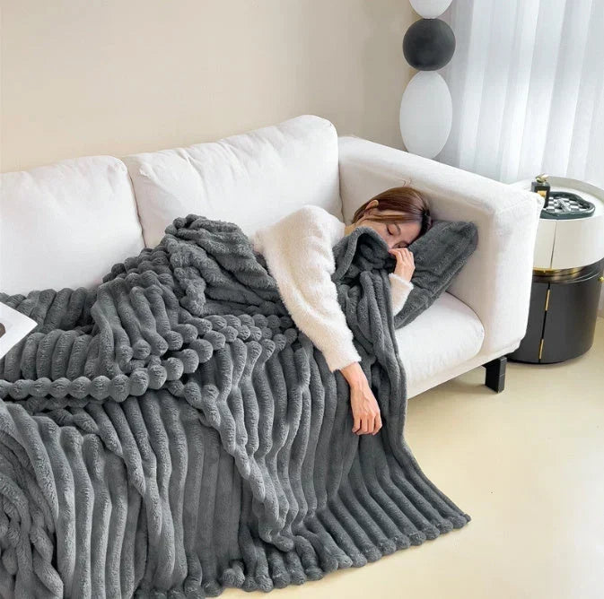 Plushridge™ Fluffy Fleece Throw Blanket – Lightweight and Machine Washable