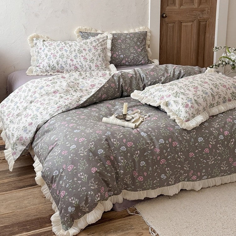 Plushridge™ Reversible Vintage Floral Quilt Set with Ruffle and Pillowcases