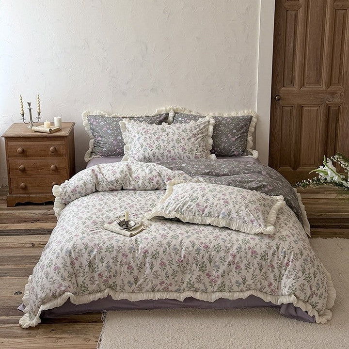 Plushridge™ Reversible Vintage Floral Quilt Set with Ruffle and Pillowcases
