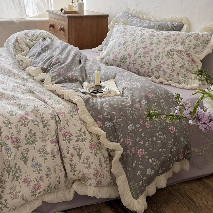 Plushridge™ Reversible Vintage Floral Quilt Set with Ruffle and Pillowcases