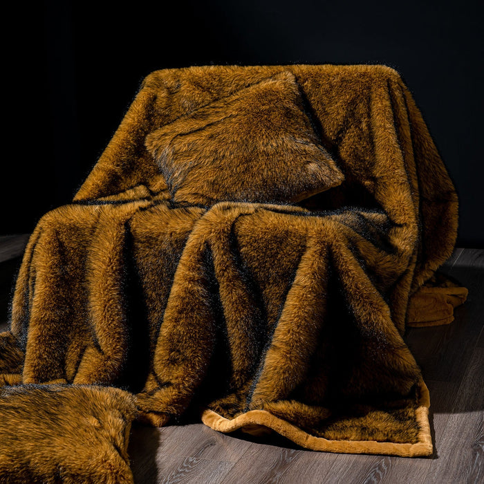 Plushridge™ Luxurious Faux Fur Throw Blanket, Plush and Elegant