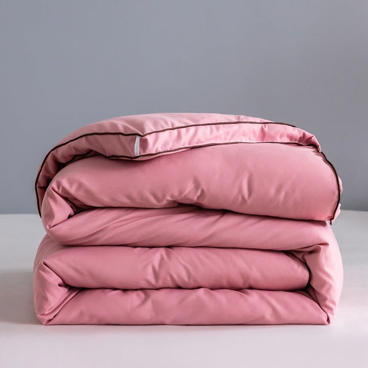 Ladies temperature-regulating year-round comforter