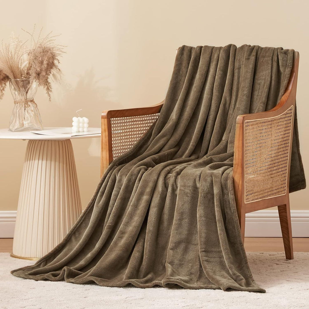 Cozy Plush Throw Blanket