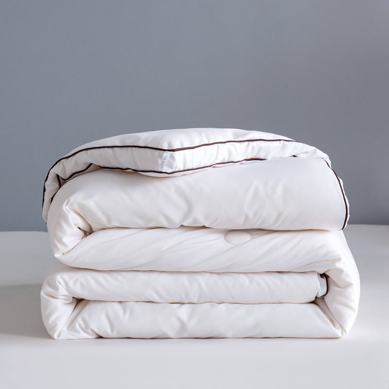 Ladies temperature-regulating year-round comforter