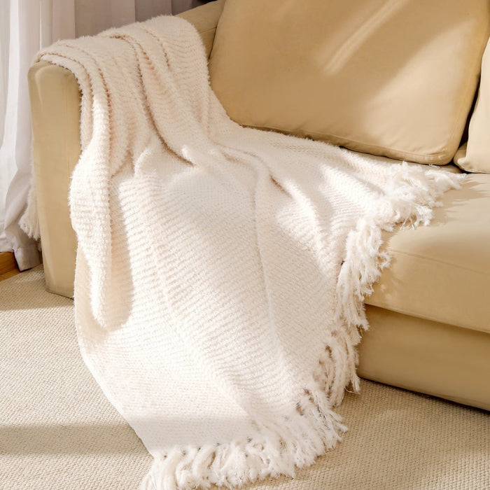 Plushridge™ Luxurious Textured Throw Blanket with a Soft Plush Feel