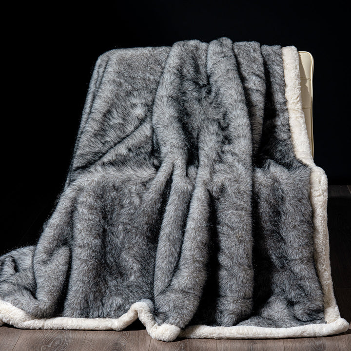 Luxurious Faux Fur Throw Blanket 1787118668