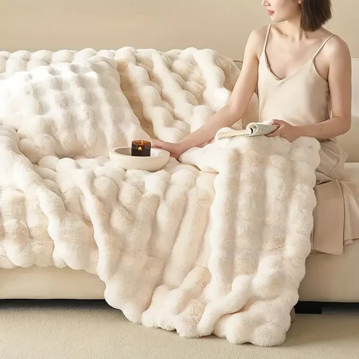 PlushCozy - Faux Fur Winter Blanket