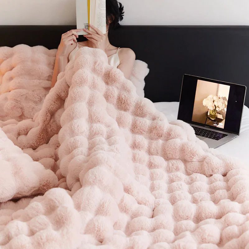 CozyChic - Luxe Throw Blanket for Warm Moments