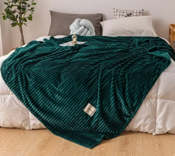 Plushridge™ Soft Flannel Blanket, Breathable and Warm for Couch or Bed