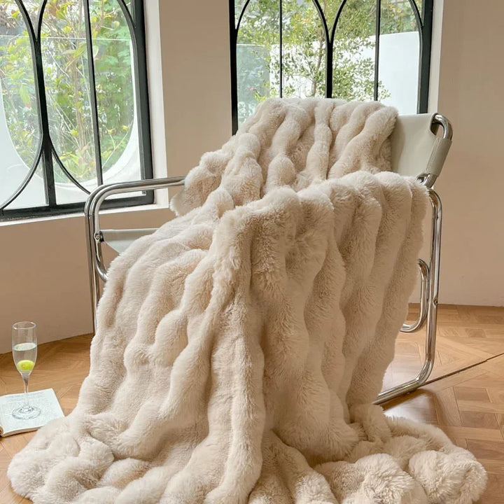 PlushCozy - Faux Fur Winter Blanket