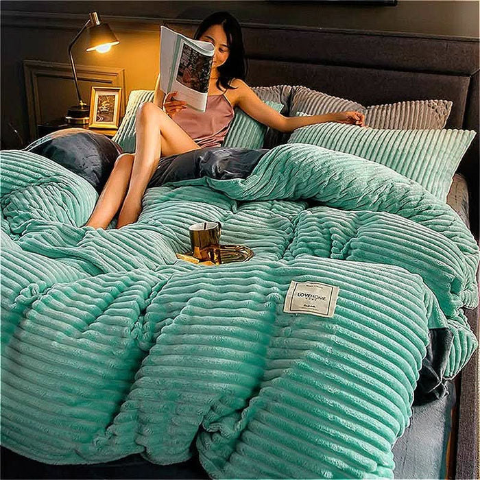 Plushridge™ Fleece Winter Duvet Cover – Soft, Warm and Easy to Wash