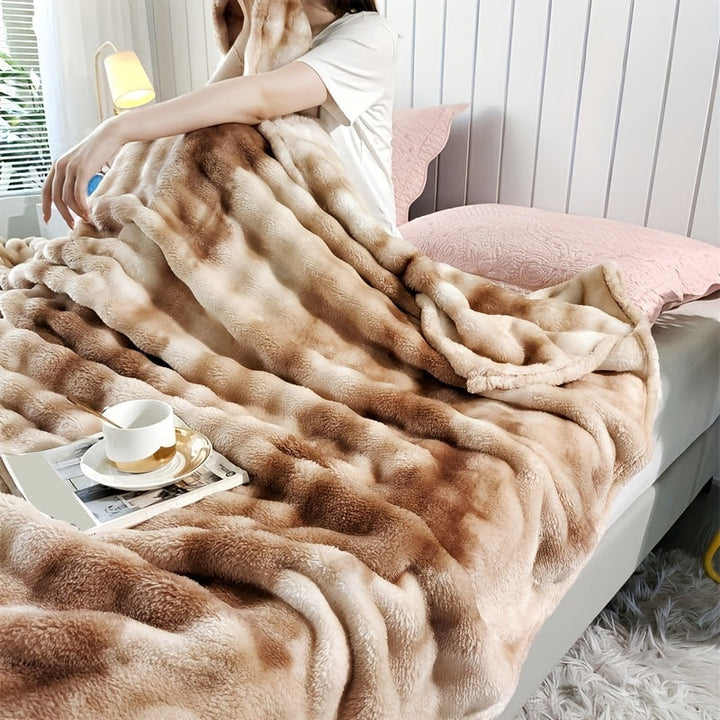 SnuggleFleece – Luxury Soft Blanket for All Seasons