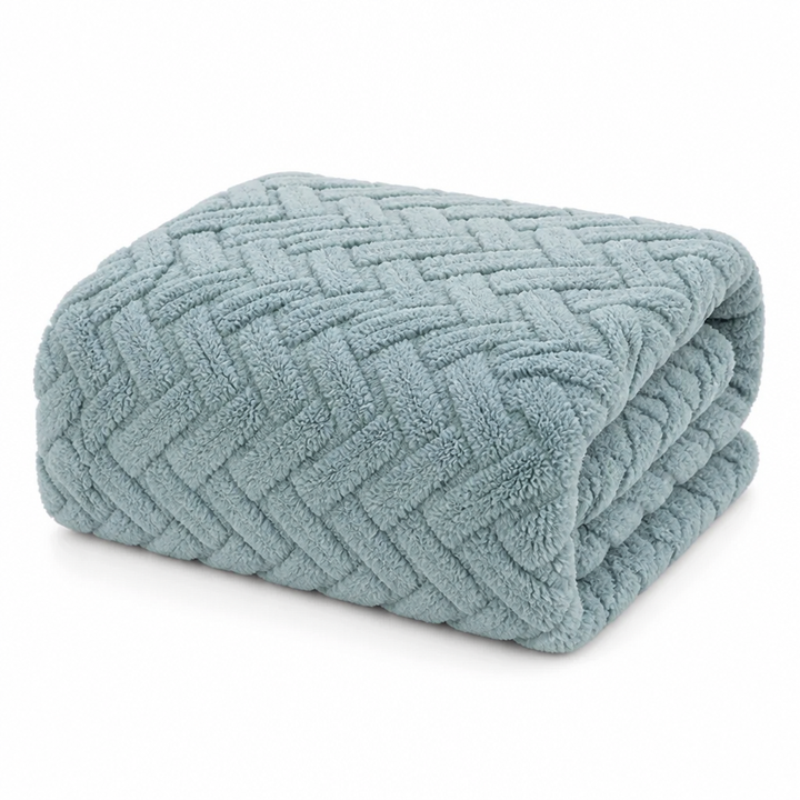 Reversible Jacquard Fleece Blanket with Smooth and Fluffy Sides