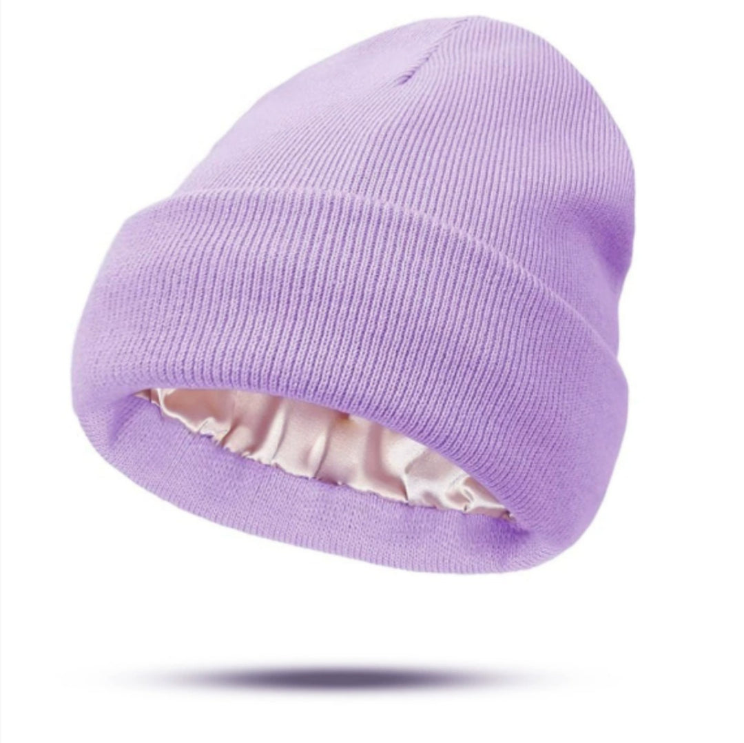 Double-layer satin-lined beanie in black